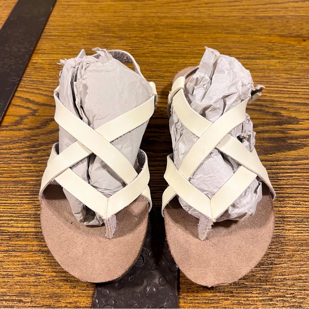 Like New! Espirit Off White Strappy Sandals